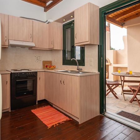 Ornus Traditional House Orne Exterior foto